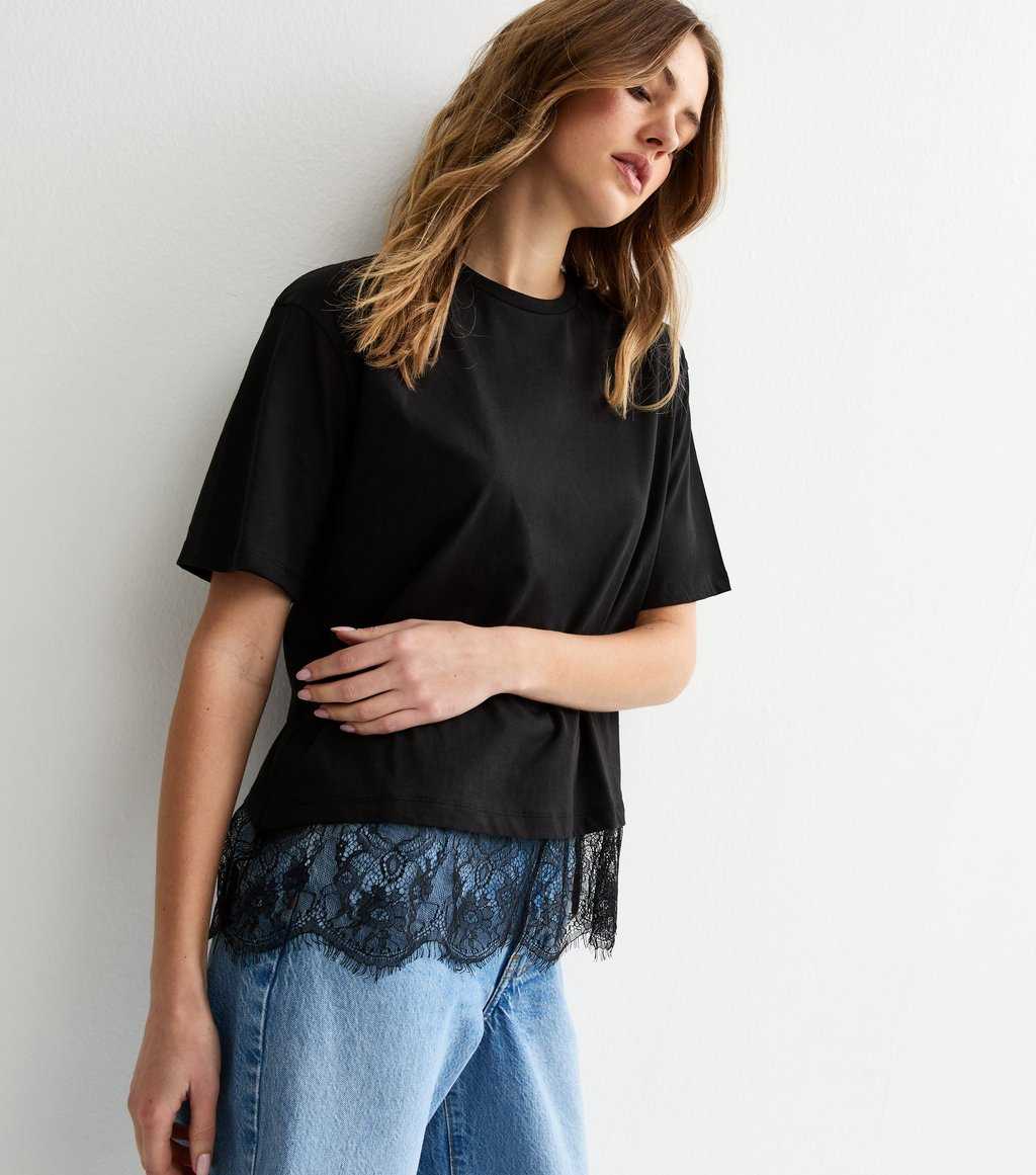 Black Lace Hem Boxy T-Shirt